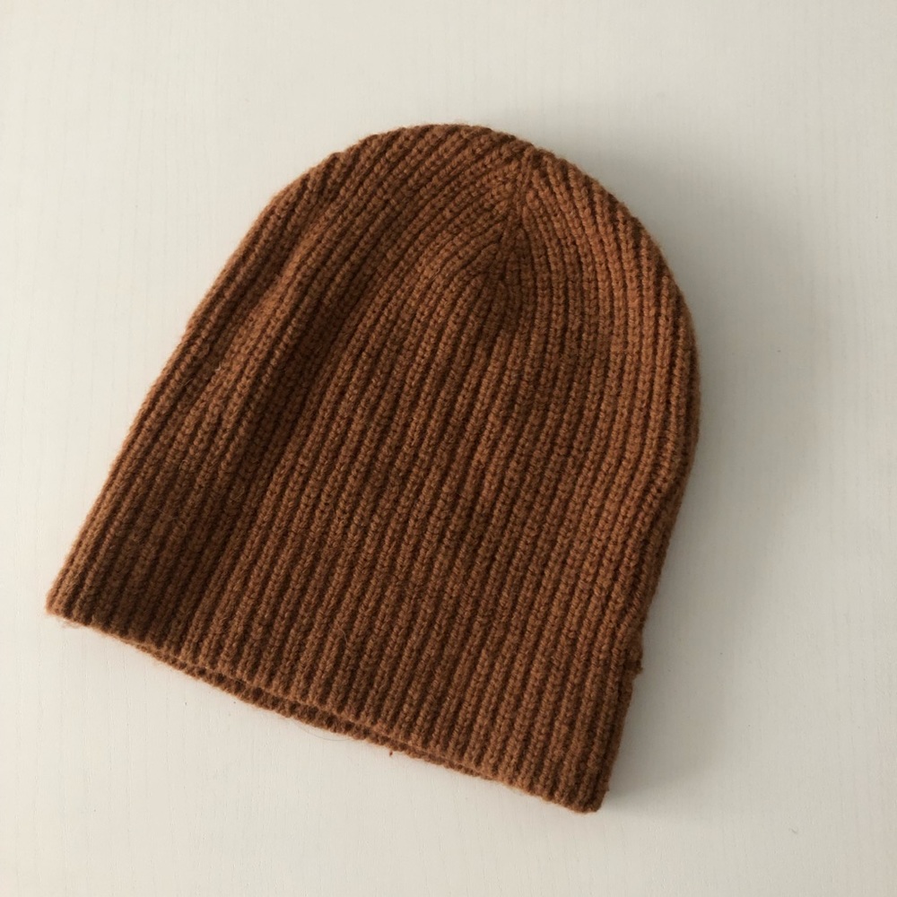 GAP beanie. Brown. One size.
